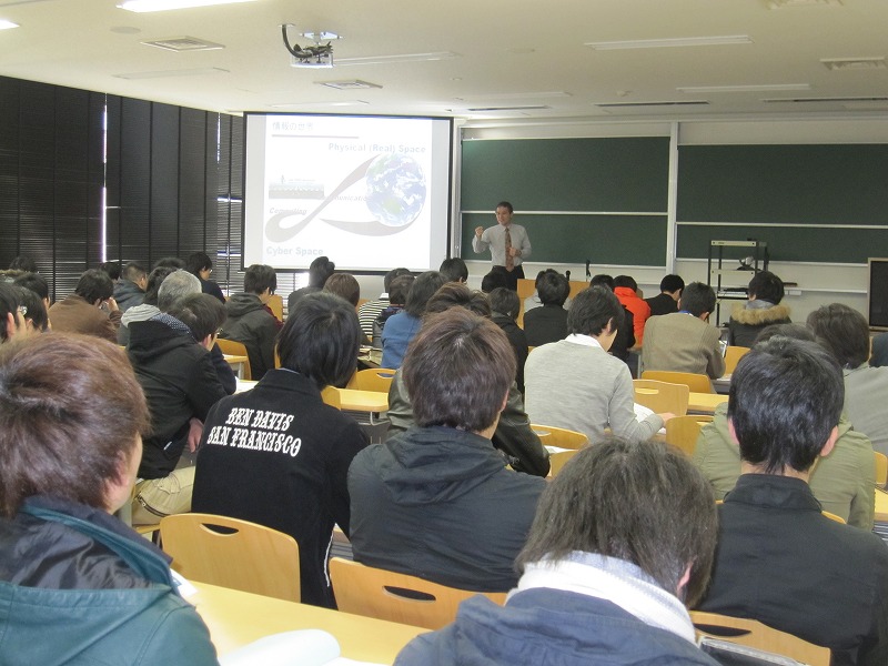 浅野教授の講演の様子